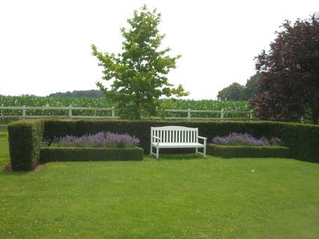 Uedem : Sonsbecker Straße, Lötzenhof, Gartenanlage